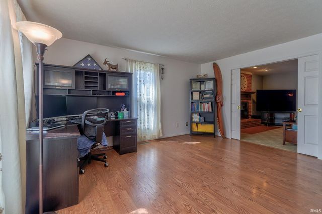 10124 Brookline Drive, Evansville, IN 47711