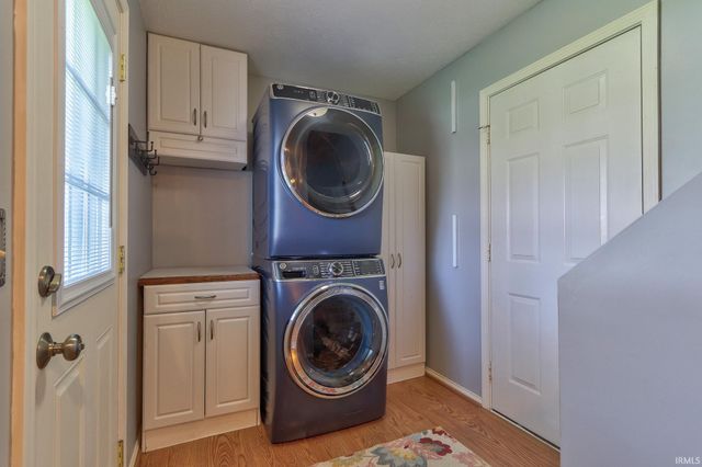 10124 Brookline Drive, Evansville, IN 47711