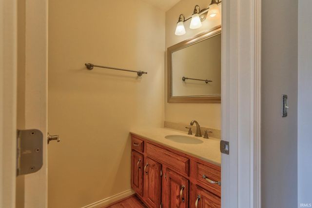 10124 Brookline Drive, Evansville, IN 47711