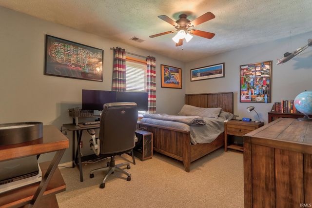 10124 Brookline Drive, Evansville, IN 47711