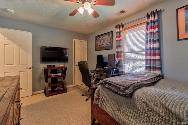 10124 Brookline Drive, Evansville, IN 47711