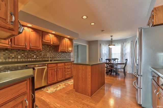 10124 Brookline Drive, Evansville, IN 47711