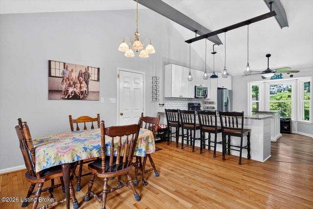 1811 Foxboro Rd, La Grange, KY 40031