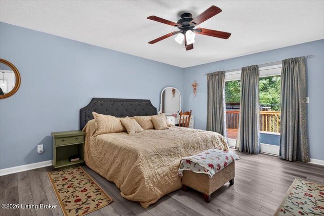 1811 Foxboro Rd, La Grange, KY 40031