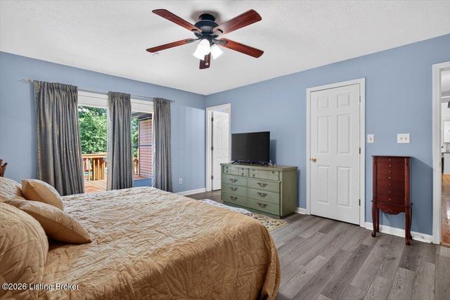 1811 Foxboro Rd, La Grange, KY 40031