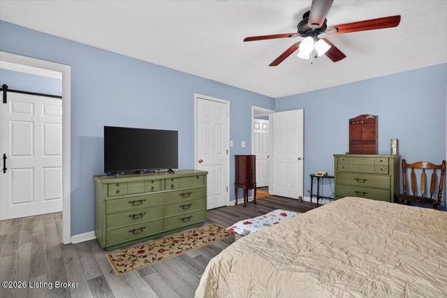 1811 Foxboro Rd, La Grange, KY 40031