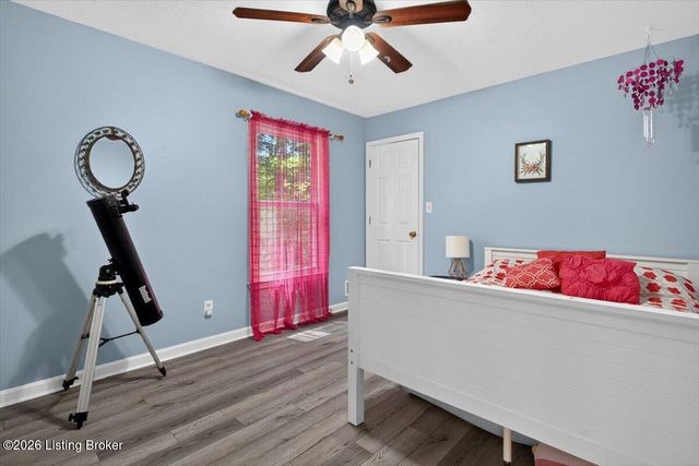 1811 Foxboro Rd, La Grange, KY 40031