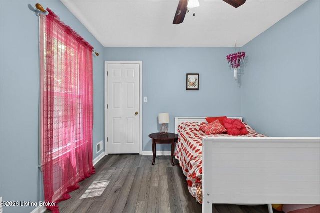 1811 Foxboro Rd, La Grange, KY 40031