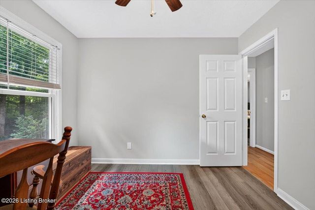 1811 Foxboro Rd, La Grange, KY 40031