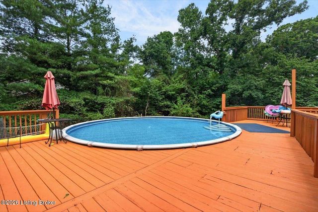 1811 Foxboro Rd, La Grange, KY 40031