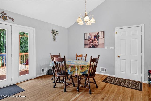 1811 Foxboro Rd, La Grange, KY 40031