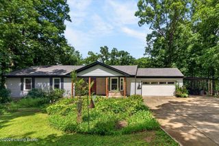 1811 Foxboro Rd, La Grange, KY 40031