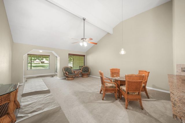 702 W Country Grove Circle, Pearland, TX 77584