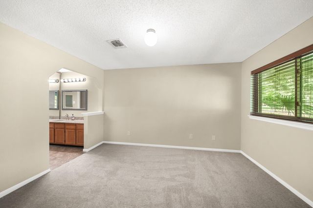 702 W Country Grove Circle, Pearland, TX 77584