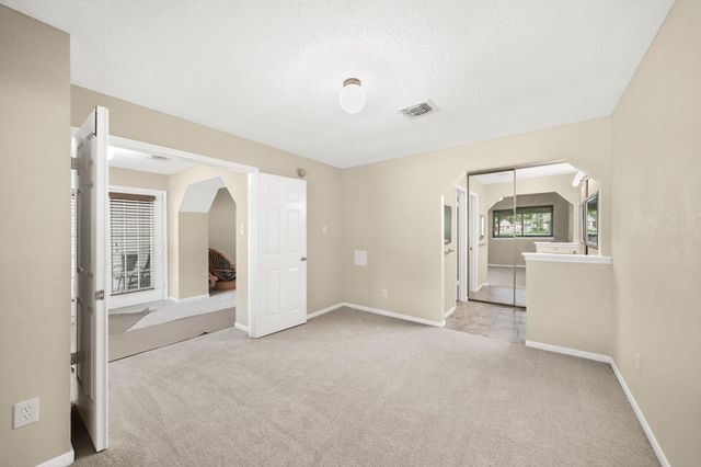 702 W Country Grove Circle, Pearland, TX 77584