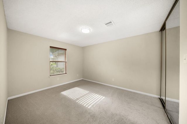 702 W Country Grove Circle, Pearland, TX 77584