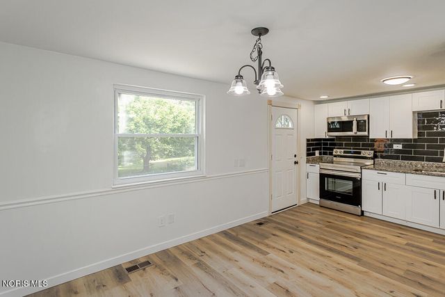 5054 Kitchener Drive, Toledo, OH 43615