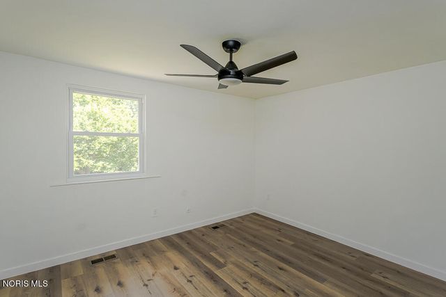 5054 Kitchener Drive, Toledo, OH 43615