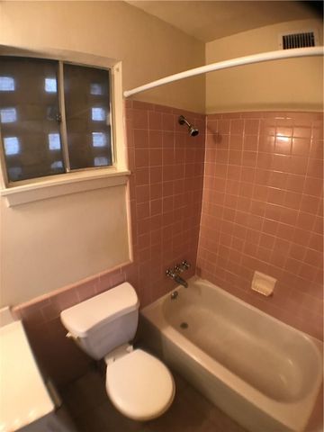 2610 Salado ST 105, Austin, TX 78705