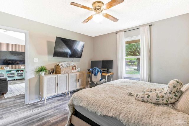 6332 Jason Dr, Milton, FL 32570