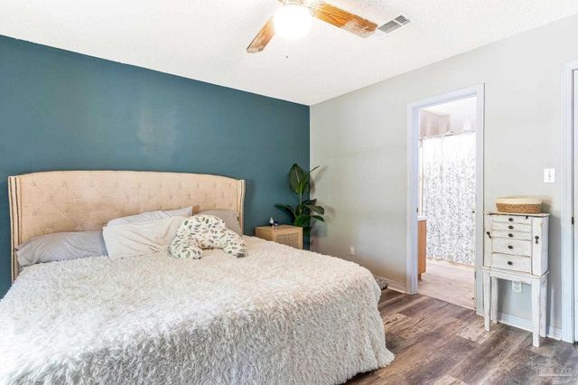 6332 Jason Dr, Milton, FL 32570