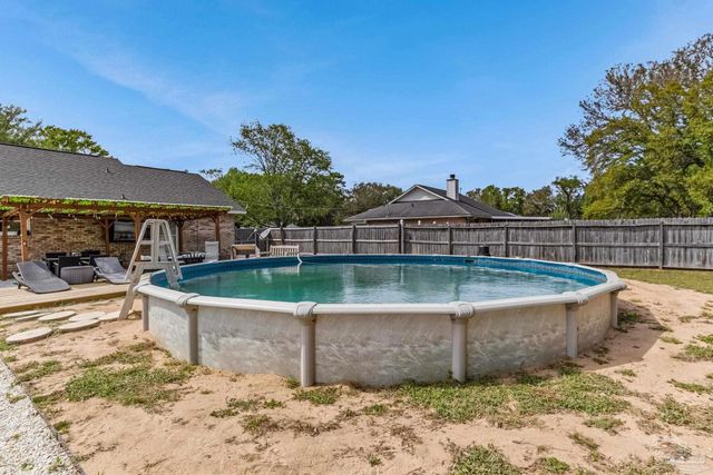 6332 Jason Dr, Milton, FL 32570