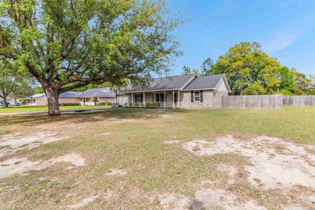 6332 Jason Dr, Milton, FL 32570