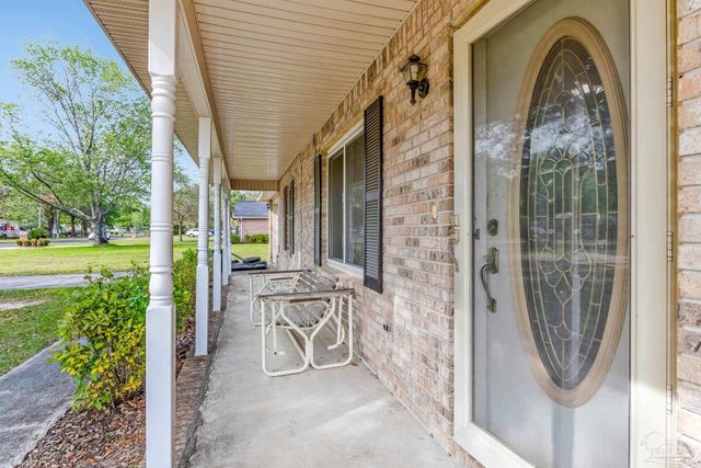 6332 Jason Dr, Milton, FL 32570