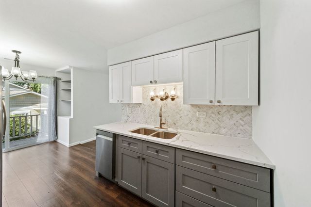 1323 Braver Court 1323, Wheeling, IL 60090