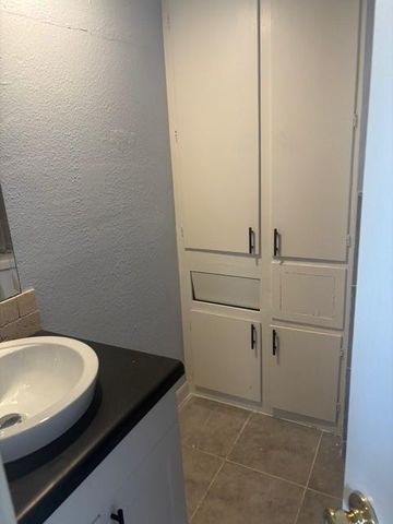 2806 Summertime Drive, Houston, TX 77045