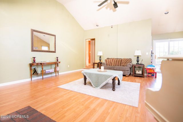 510 Signal Lane, Toms River, NJ 08755
