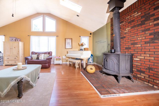 510 Signal Lane, Toms River, NJ 08755