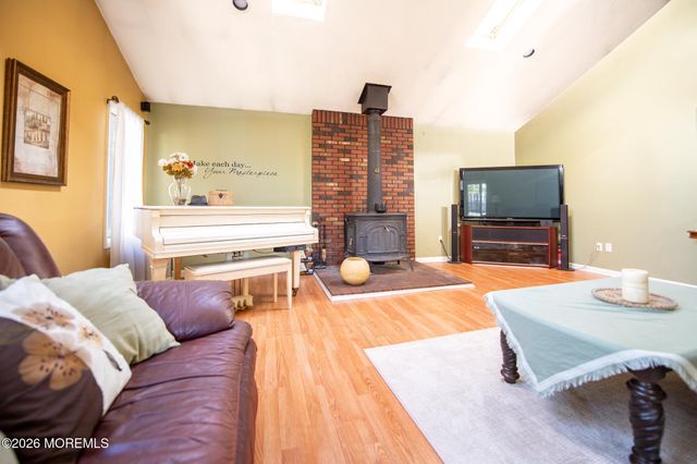 510 Signal Lane, Toms River, NJ 08755