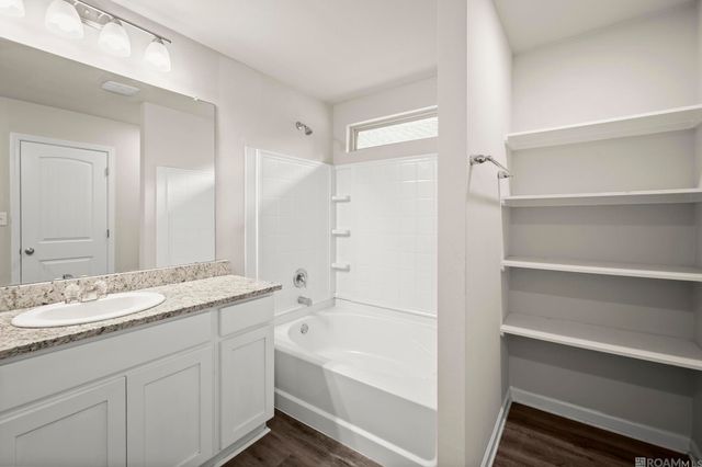 8278 Fairlane Dr, Denham Springs, LA 70726