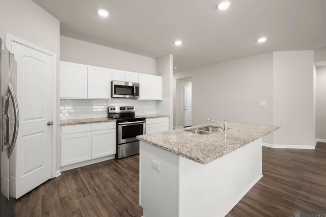 8278 Fairlane Dr, Denham Springs, LA 70726