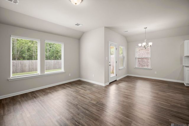 8278 Fairlane Dr, Denham Springs, LA 70726