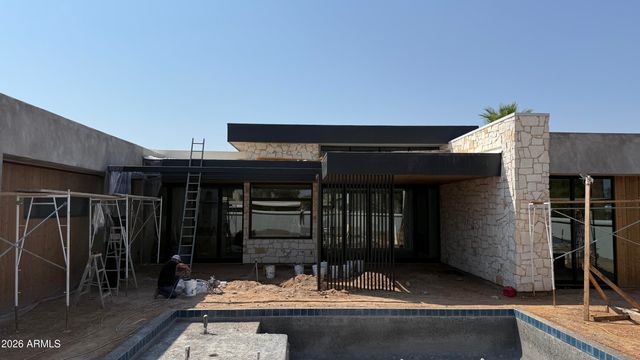 8528 E CLYDESDALE Trail, Scottsdale, AZ 85258
