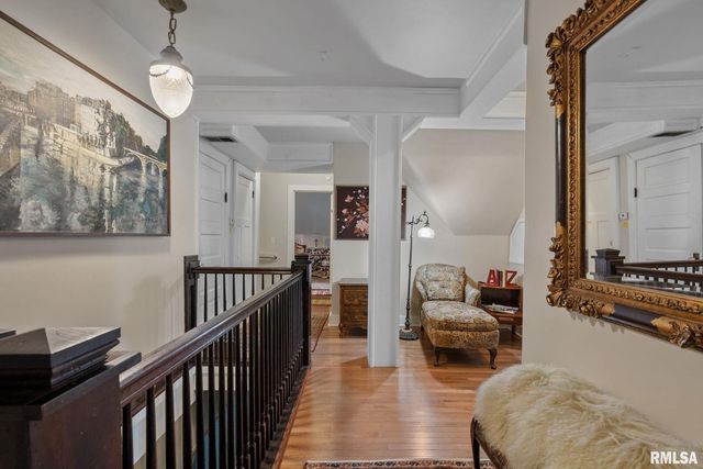 817 W 7TH Street, Davenport, IA 52802