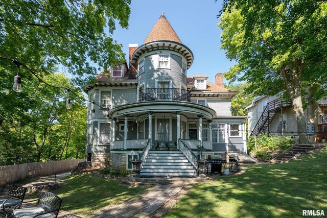 817 W 7TH Street, Davenport, IA 52802