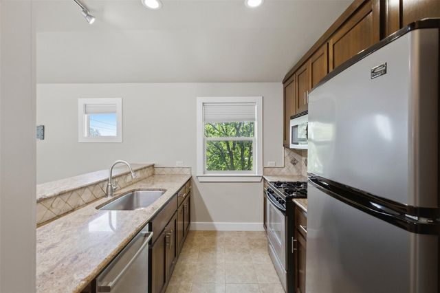 1315 W Anderson LN B, Austin, TX 78757