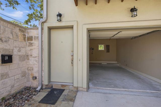 1315 W Anderson LN B, Austin, TX 78757
