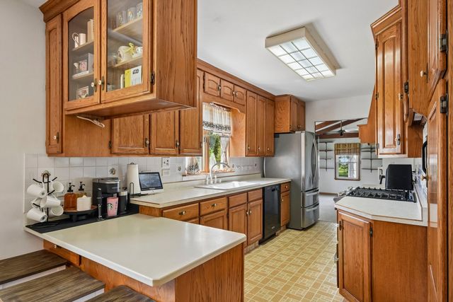 201 Laura Avenue, Shorewood, IL 60404