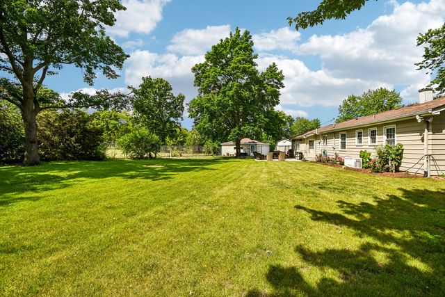 201 Laura Avenue, Shorewood, IL 60404