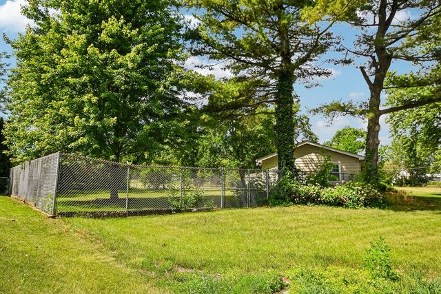 201 Laura Avenue, Shorewood, IL 60404