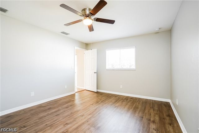1724 SW 2nd PL, Cape Coral, FL 33991