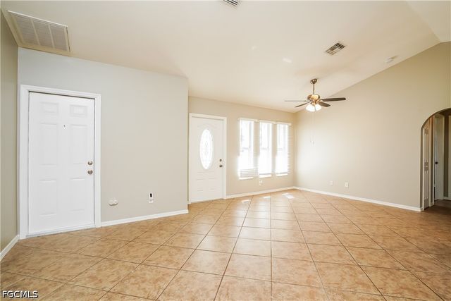 1724 SW 2nd PL, Cape Coral, FL 33991