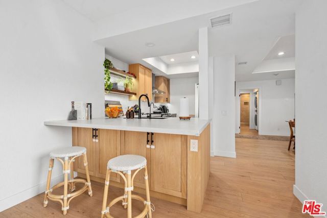 1133 9th Street 202, Santa Monica, CA 90403