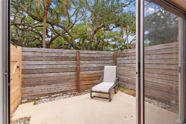 2242 CIRCLEWOOD DRIVE 24, Sarasota, FL 34231