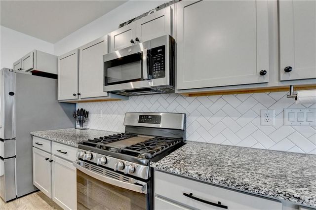 611 Sugar Prairie Bend, Lawrenceville, GA 30045