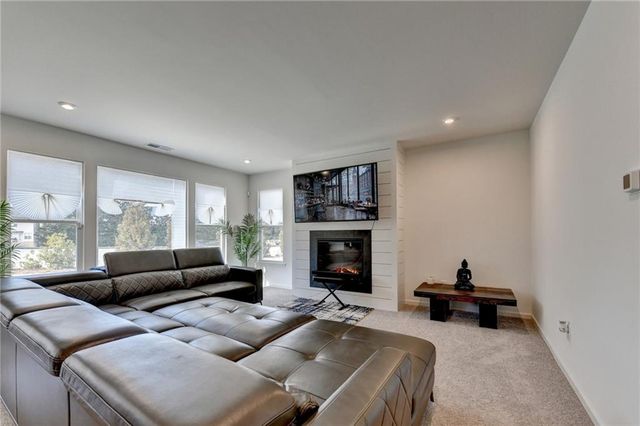 611 Sugar Prairie Bend, Lawrenceville, GA 30045